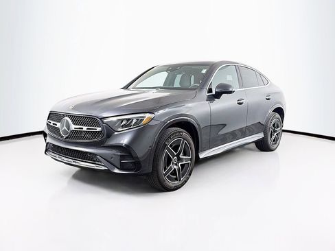 Used 2026 Mercedes-Benz GLC 300 4MATIC image 3