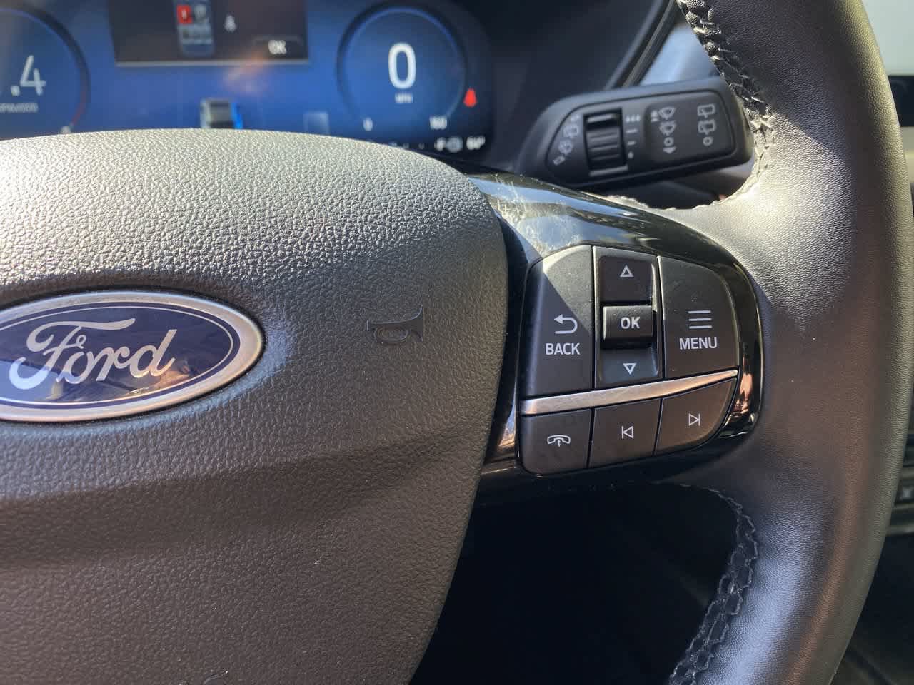 Used 2025 Ford Escape Platinum AWD/4WD image 21