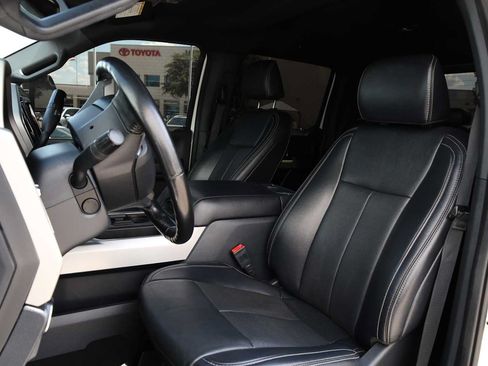 Used 2022 Ford F250 Lariat w/ Lariat Ultimate Package AWD/4WD image 38