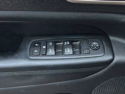 Used 2015 Jeep Grand Cherokee Laredo image 10