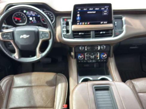Used 2021 Chevrolet Suburban High Country w/ Premium Package AWD/4WD image 18