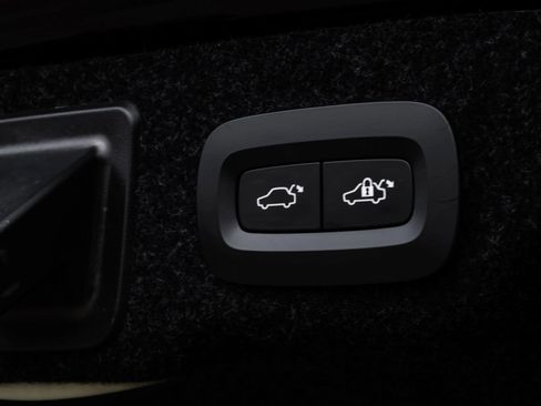 Used 2017 Volvo S90 T6 Momentum w/ Vision Package image 59