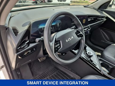 Used 2023 Kia Niro Wave w/ Wave Preserve Package FWD image 12