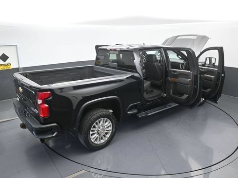 Used 2022 Chevrolet Silverado 2500 High Country w/ Z71 Off-Road Package AWD/4WD image 84