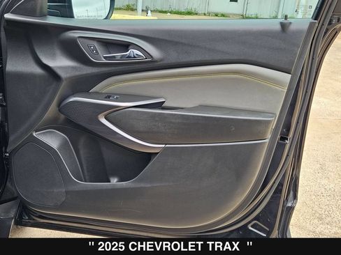 Used 2025 Chevrolet Trax ACTIV w/ Driver Confidence Package FWD image 32