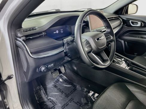 Used 2022 Jeep Compass High Altitude AWD/4WD image 9
