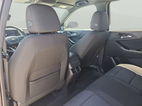 New 2026 Chevrolet Equinox LT w/ Safety and Technology Package FWD image 8