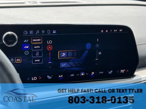 Used 2025 Chevrolet Traverse LT FWD image 43