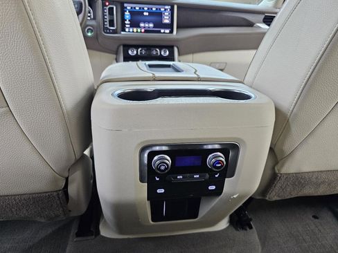Used 2021 GMC Yukon Denali RWD image 29