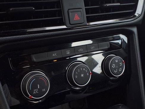 Certified 2025 Volkswagen Taos S image 10