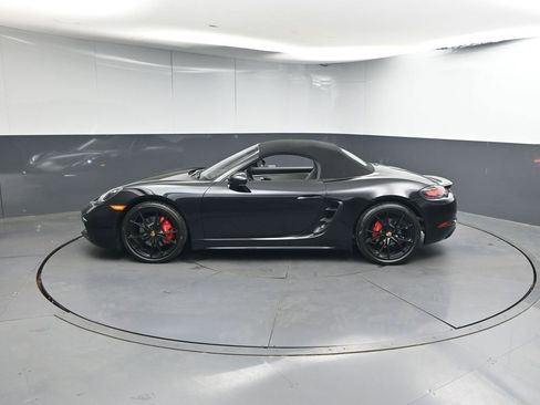 Certified 2025 Porsche 718 Boxster S RWD image 2