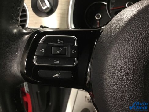 Used 2018 Volkswagen Beetle 2.0T Coast image 44