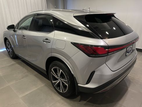 Used 2024 Lexus RX 350 Premium w/ Convenience Package image 4