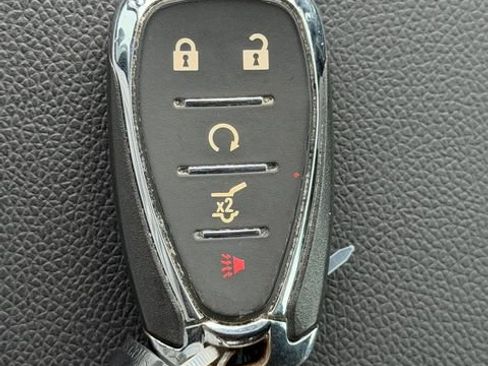 Used 2024 Chevrolet Equinox Premier FWD image 28