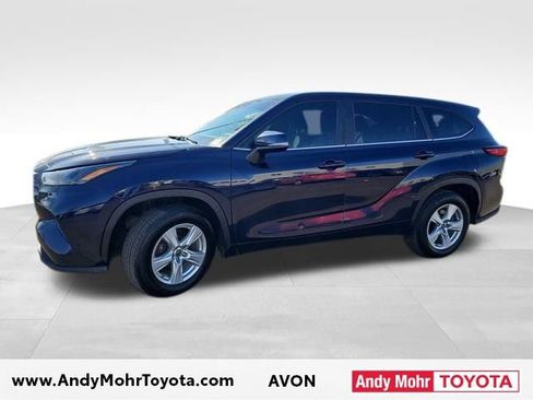 Certified 2023 Toyota Highlander LE image 3