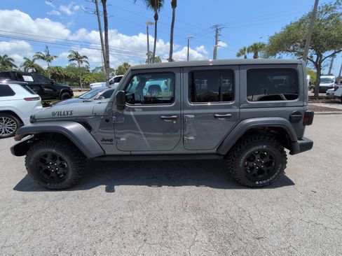Used 2022 Jeep Wrangler Unlimited Sport AWD/4WD image 8