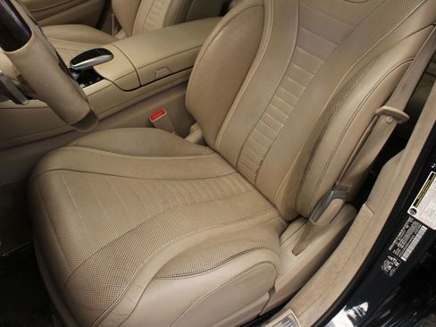 Used 2019 Mercedes-Benz S 560 4MATIC Sedan w/ Premium Package image 15