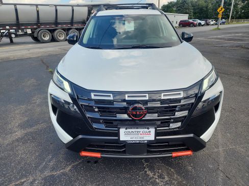 New 2026 Nissan Rogue SV image 3