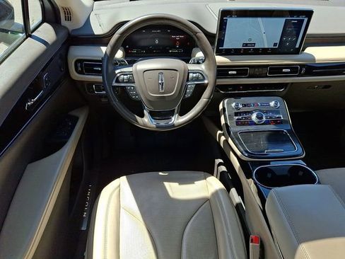 Used 2021 Lincoln Nautilus Reserve AWD/4WD image 11