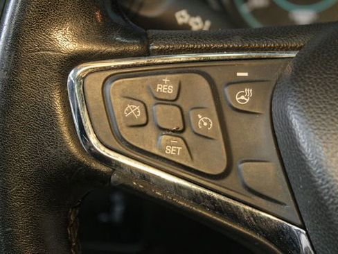 Used 2018 Chevrolet Cruze Premier FWD image 20