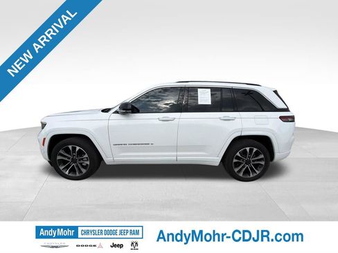 Used 2023 Jeep Grand Cherokee Overland w/ Adv Protech Group III AWD/4WD image 4