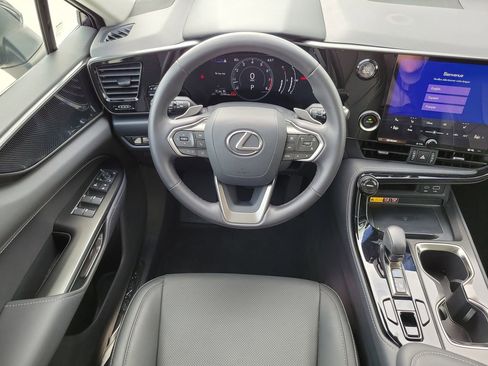 Used 2025 Lexus NX 250 FWD w/ Accessory Package (K3) image 17