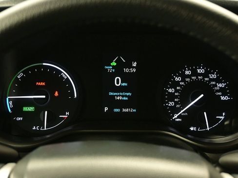 Used 2023 Toyota Sienna XLE FWD image 26