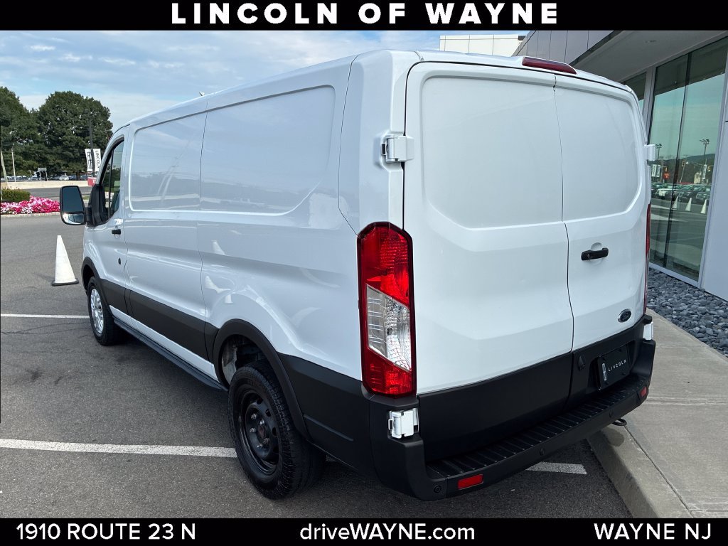 Used 2023 Ford Transit 250 Low Roof RWD image 3