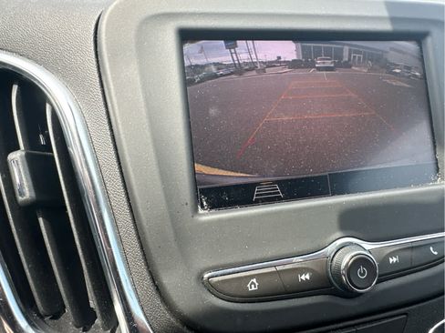 Used 2024 Chevrolet Equinox LS w/ LS Convenience Package FWD image 10