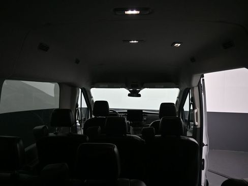 Used 2023 Ford Transit 350 XL RWD image 37