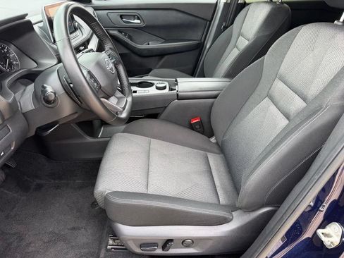 Used 2025 Nissan Rogue SV AWD/4WD image 9