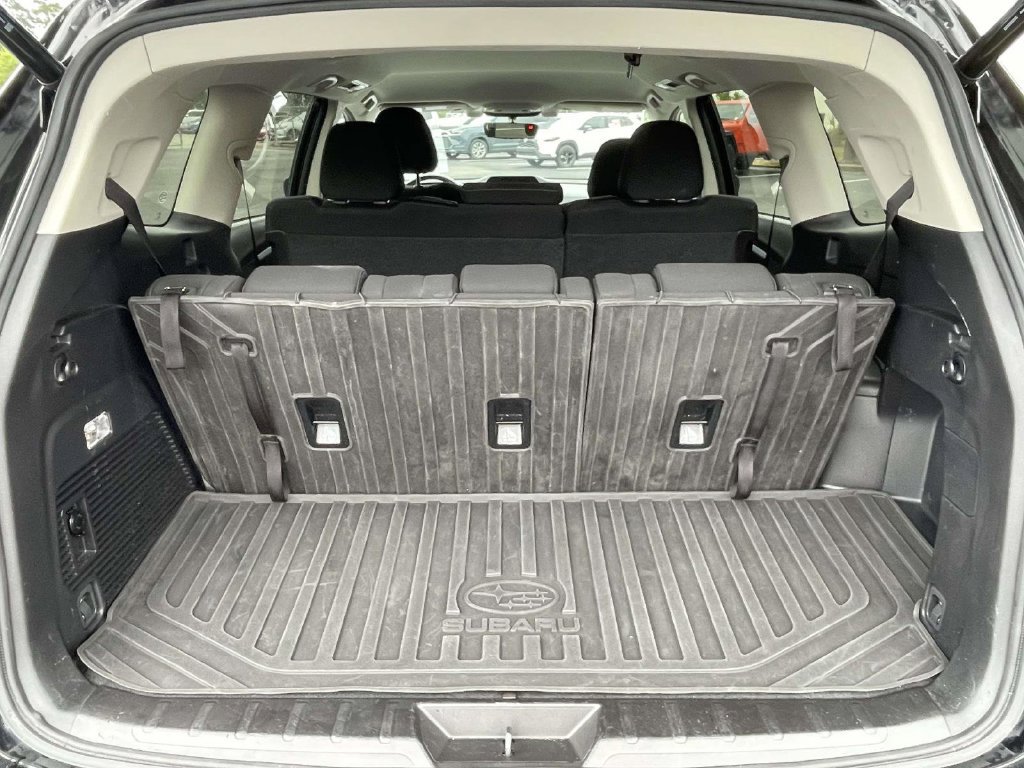 Used 2022 Subaru Ascent Premium w/ Convenience Package AWD/4WD image 11