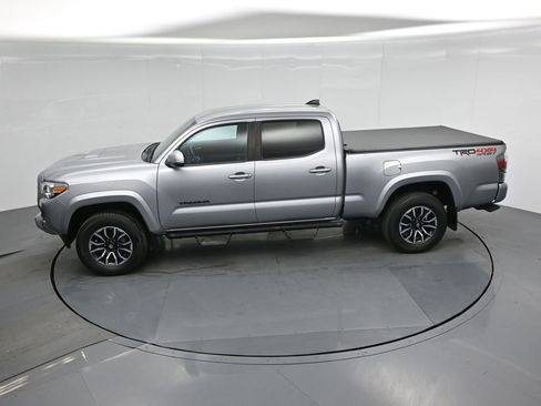 Used 2021 Toyota Tacoma TRD Sport w/ Technology Package image 41