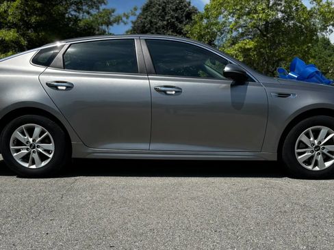 Used 2018 Kia Optima LX FWD image 7