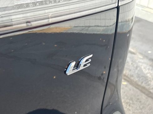 Used 2026 Toyota Corolla Cross LE FWD image 33