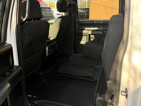 Used 2018 Ford F150 XLT w/ Equipment Group 302A Luxury AWD/4WD image 27