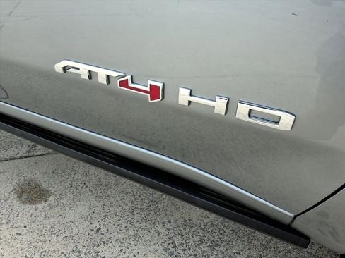 Used 2025 GMC Sierra 2500 AT4 w/ AT4 Premium Plus Package image 11