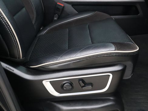 Used 2024 RAM 1500 Laramie image 19