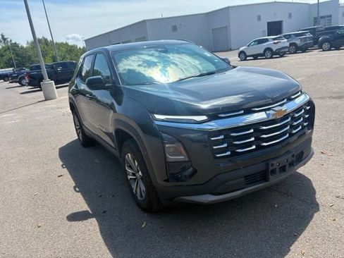 Used 2026 Chevrolet Equinox LT AWD/4WD image 5