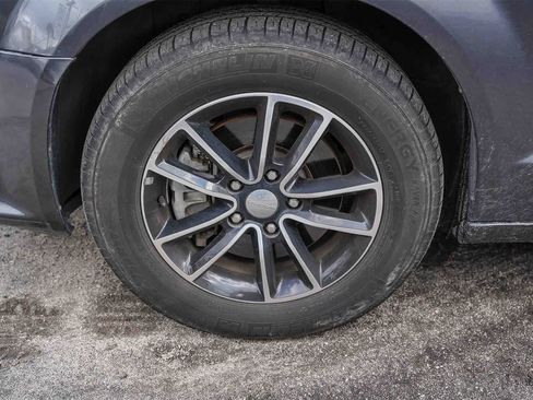 Used 2018 Dodge Grand Caravan GT image 6