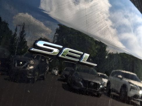 Used 2024 Ford Edge SEL AWD/4WD image 29