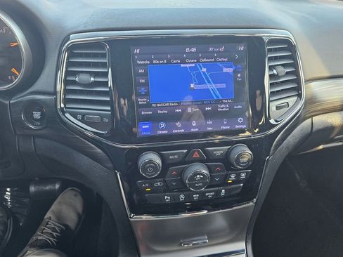 Used 2020 Jeep Grand Cherokee Laredo w/ Laredo X Package image 20