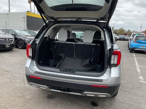 Used 2025 Ford Explorer Active w/ Active Comfort Package RWD image 26