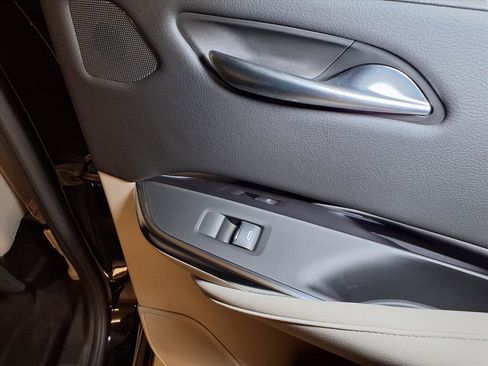 Certified 2023 Cadillac XT4 Luxury w/ Cold Weather Package image 21