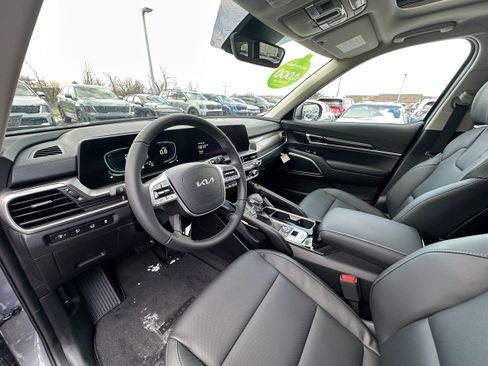 New 2025 Kia Telluride S image 38