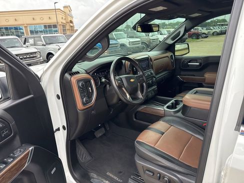 Used 2022 Chevrolet Silverado 1500 High Country w/ Safety Package II AWD/4WD image 20