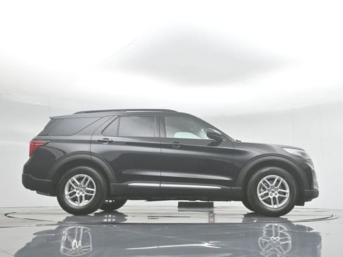 New 2025 Ford Explorer Active w/ Active Comfort Package image 24