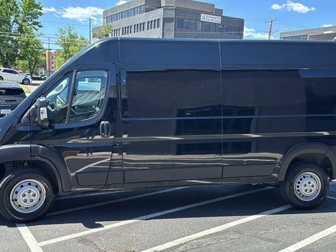 Used 2025 RAM ProMaster 2500 FWD image 7