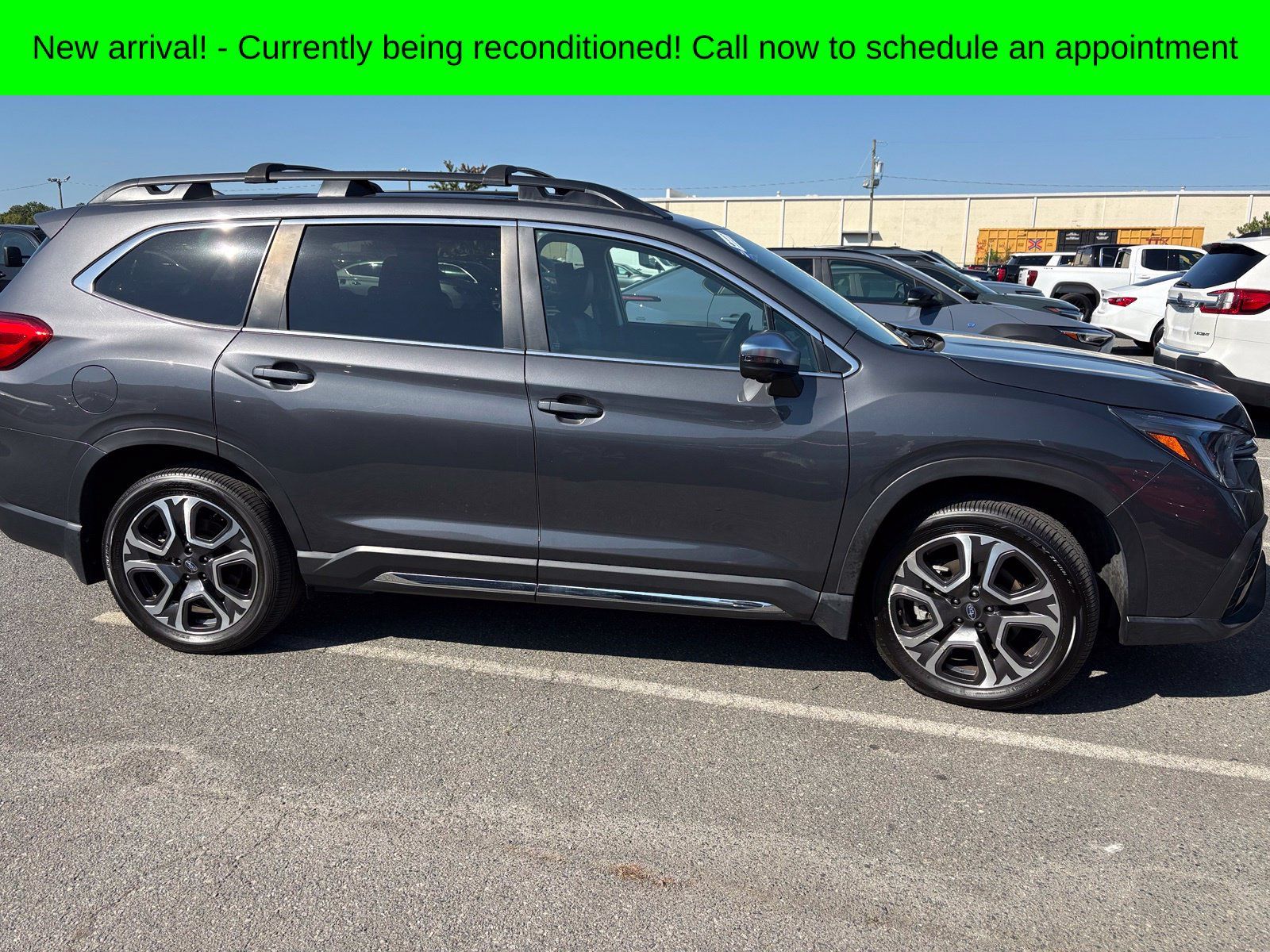 Used 2023 Subaru Ascent Limited w/ Technology Package AWD/4WD image 3