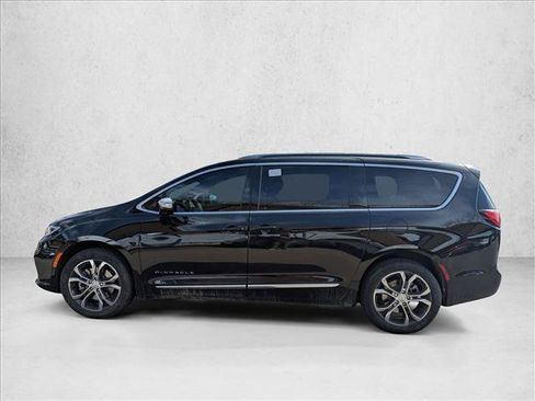 New 2026 Chrysler Pacifica Pinnacle AWD/4WD image 4